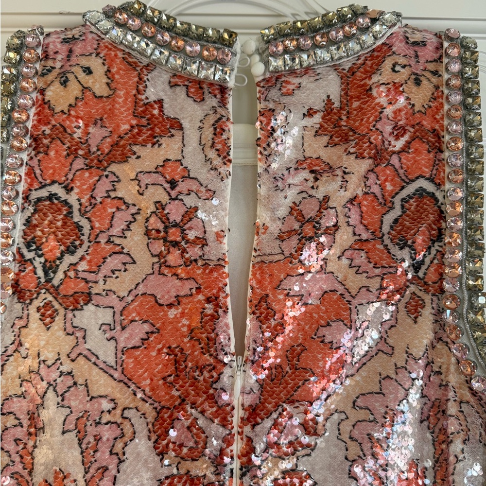 cinq a sept Coral and Blush Sequin Beaded Sleeveless Dress - Picture 5 of 9